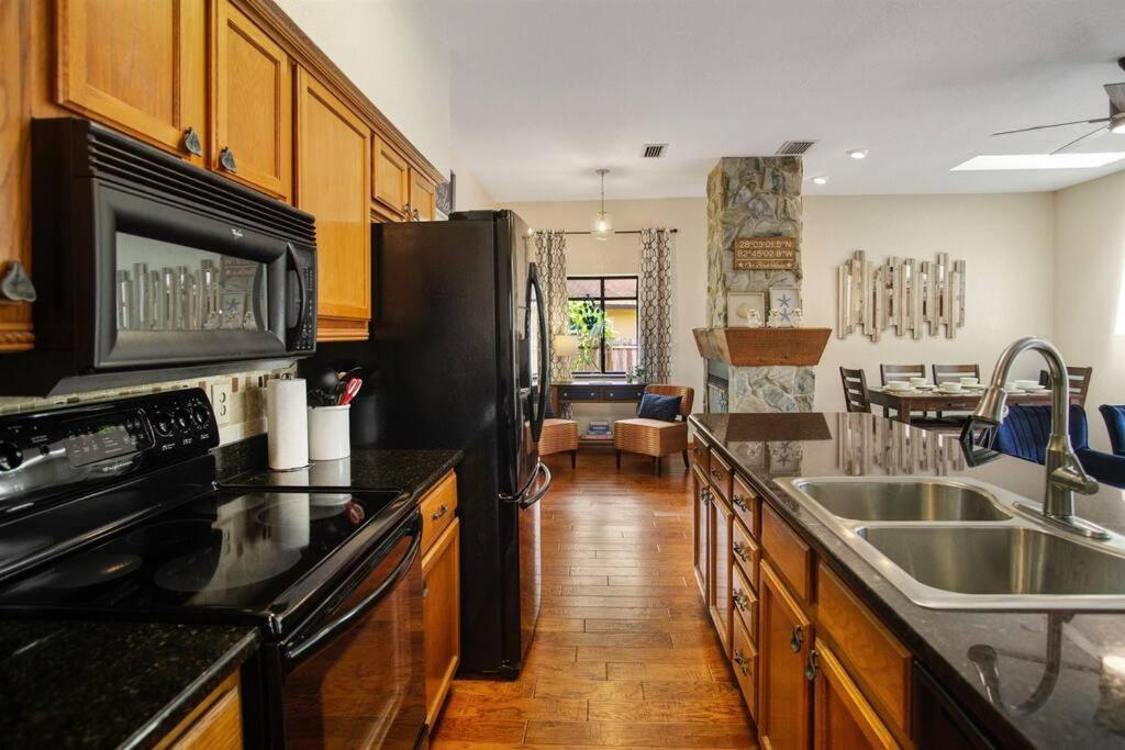 Family Friendly Pool Paradise Retreat Near Beaches Palm Harbor Exterior foto